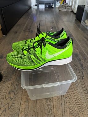 Nike Men's Flyknit Racer Running Shoes - Volt/Black/White size 6